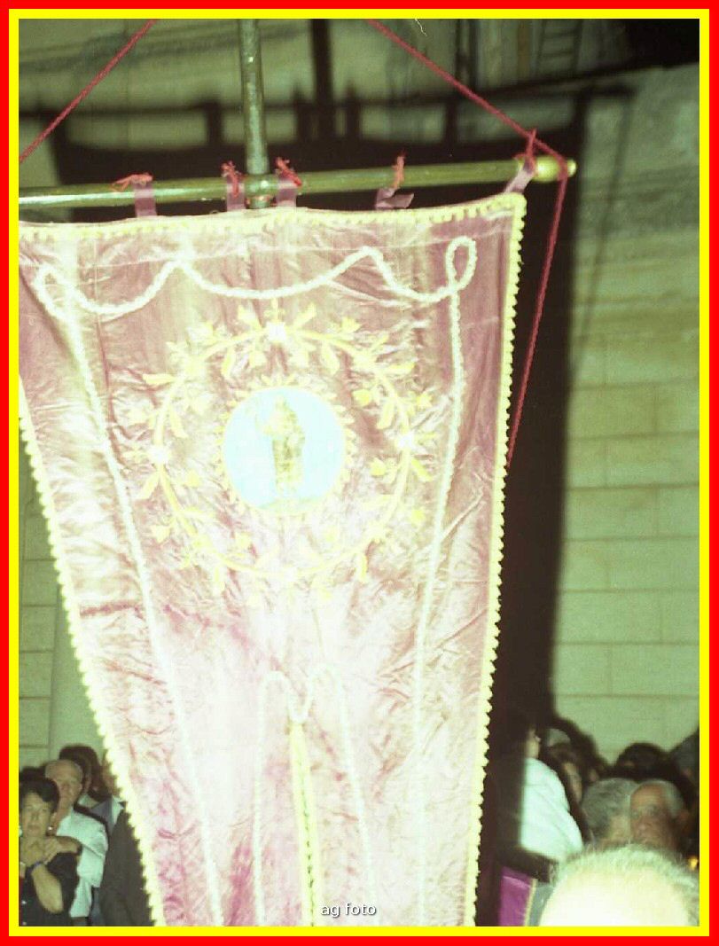 2002p64023_tn.jpg