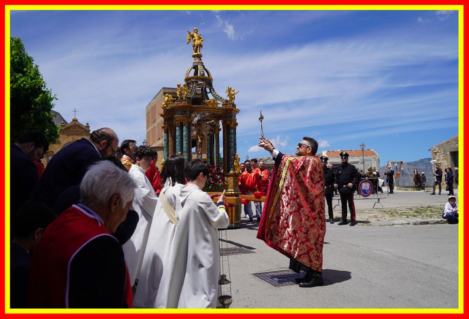 240503_Proc_Crocifisso_Montemaggiore_044.jpg