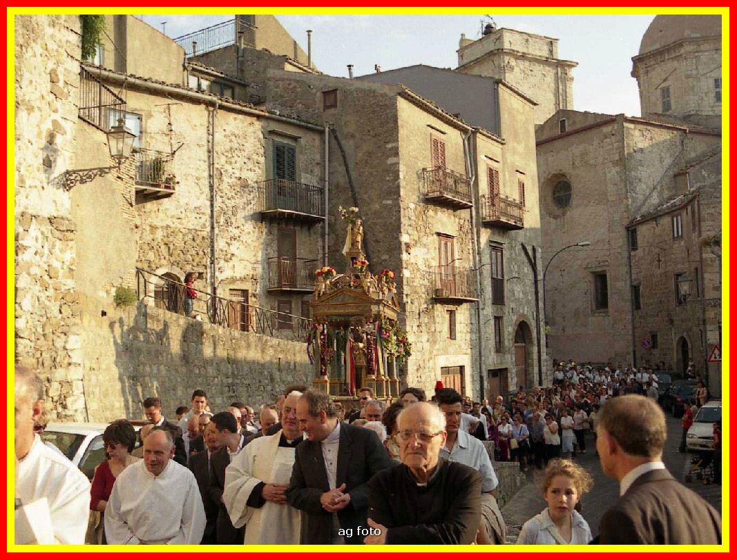 2002p23033_tn.jpg