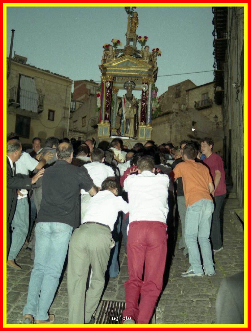 2002p24015_tn.jpg