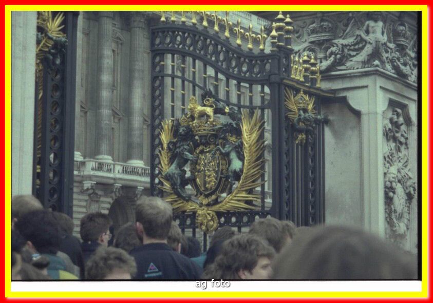 1992p02009_tn.jpg