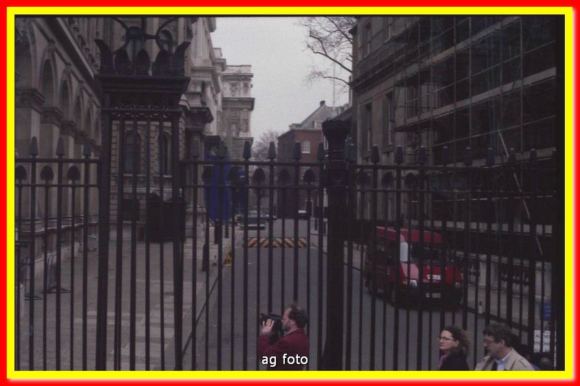 1992p03003_tn.jpg