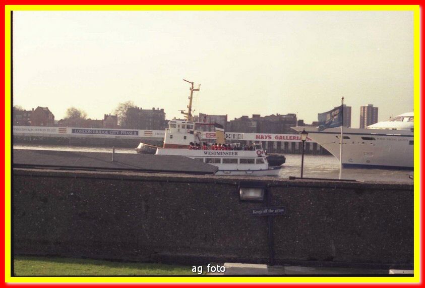 1992p03037_tn.jpg