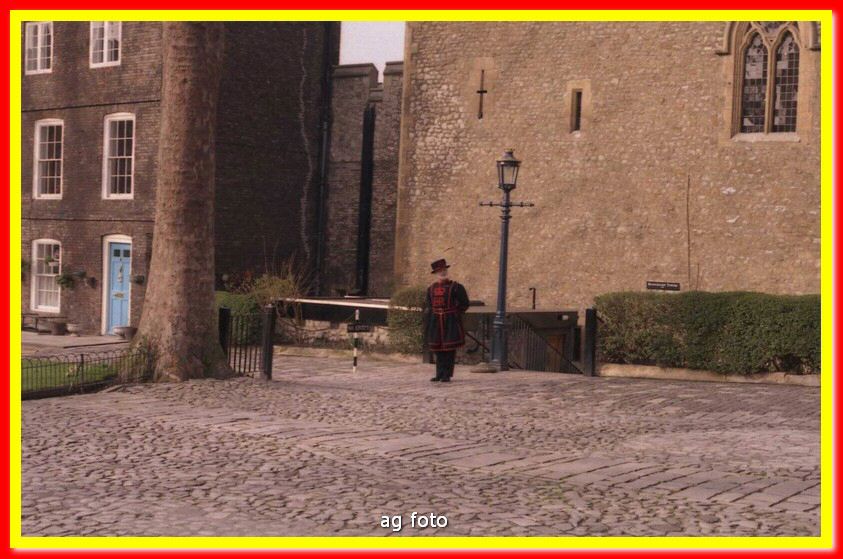 1992p04009_tn.jpg