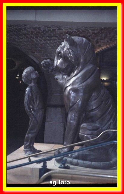 1992p06020_tn.jpg