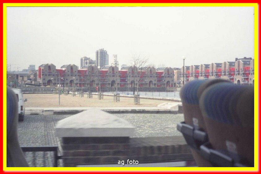 1992p06027_tn.jpg
