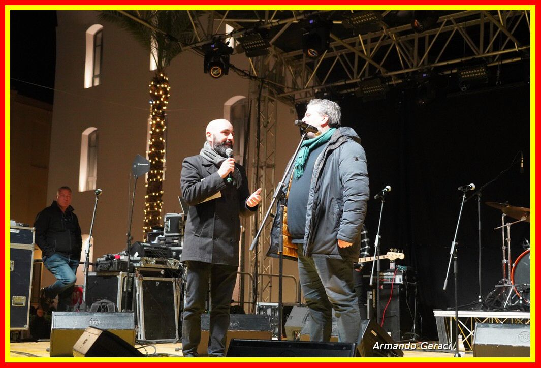 221229_Gospel_Piazza_Duomoi_018.jpg