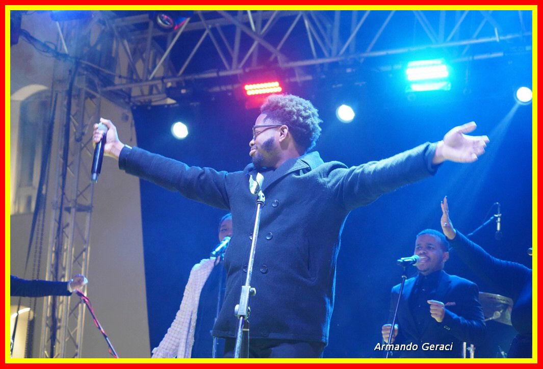 221229_Gospel_Piazza_Duomoi_075.jpg