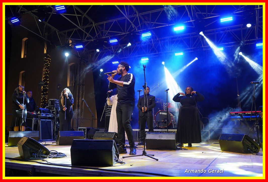 221229_Gospel_Piazza_Duomoi_146.jpg