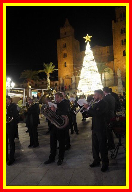 231208_Banda_Pintorno_in_Piazza_Duomo_034.JPG