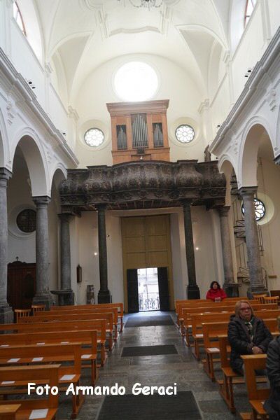 240309_Altare_Chiesa_Santo_Stefano_011.jpg