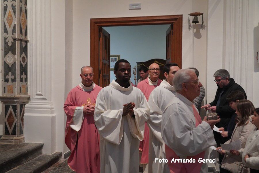 240309_Altare_Chiesa_Santo_Stefano_040.jpg