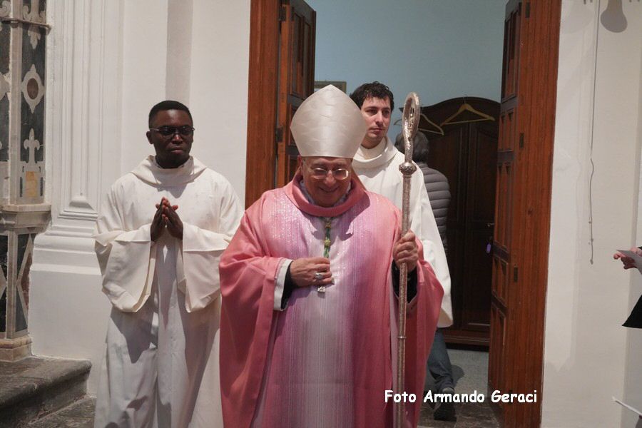 240309_Altare_Chiesa_Santo_Stefano_043.jpg