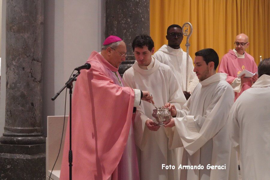 240309_Altare_Chiesa_Santo_Stefano_067.jpg