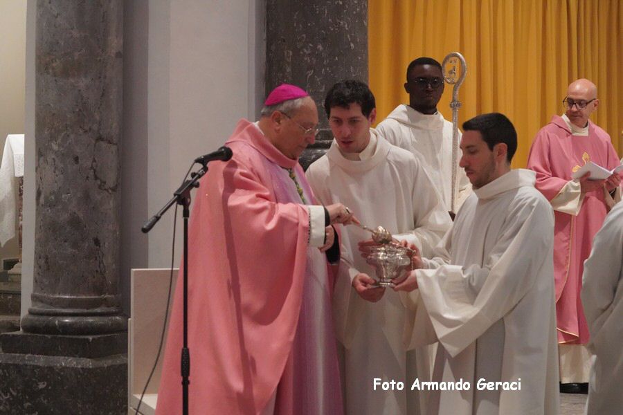 240309_Altare_Chiesa_Santo_Stefano_068.jpg