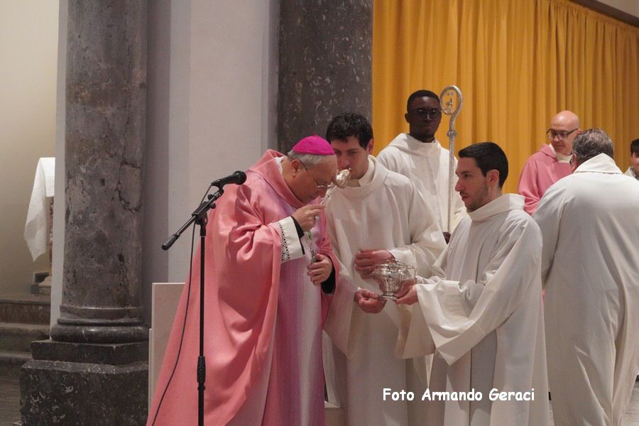 240309_Altare_Chiesa_Santo_Stefano_069.jpg