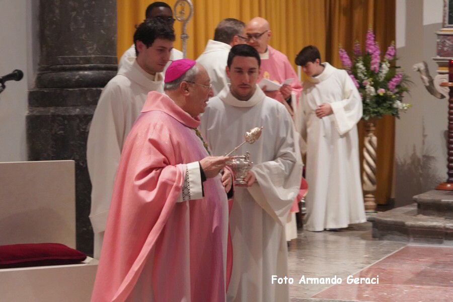 240309_Altare_Chiesa_Santo_Stefano_071.jpg