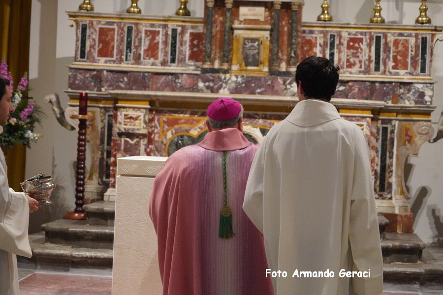 240309_Altare_Chiesa_Santo_Stefano_073.jpg