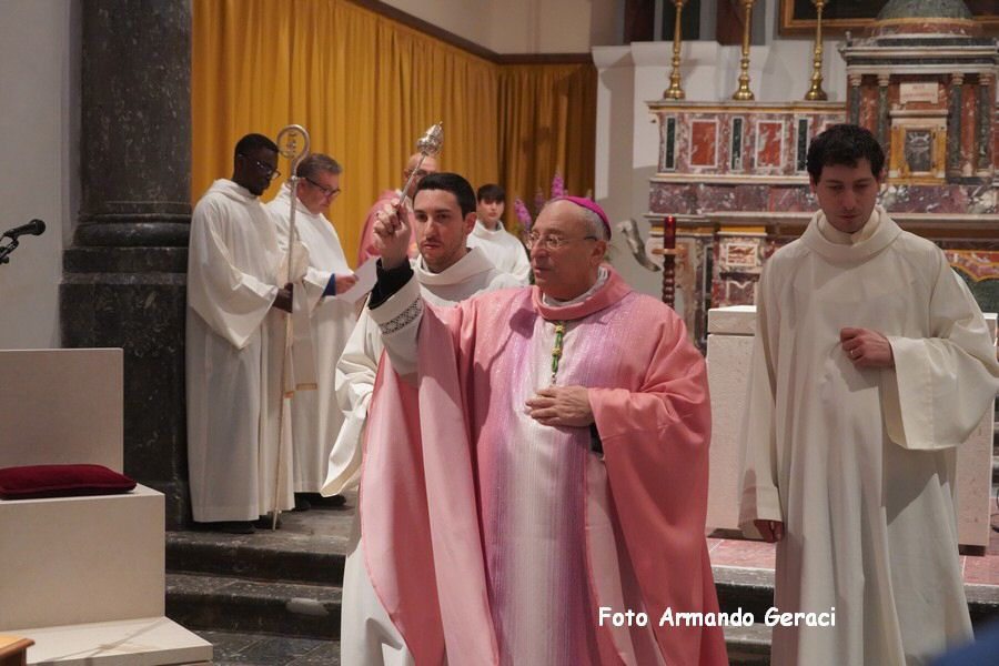 240309_Altare_Chiesa_Santo_Stefano_081.jpg