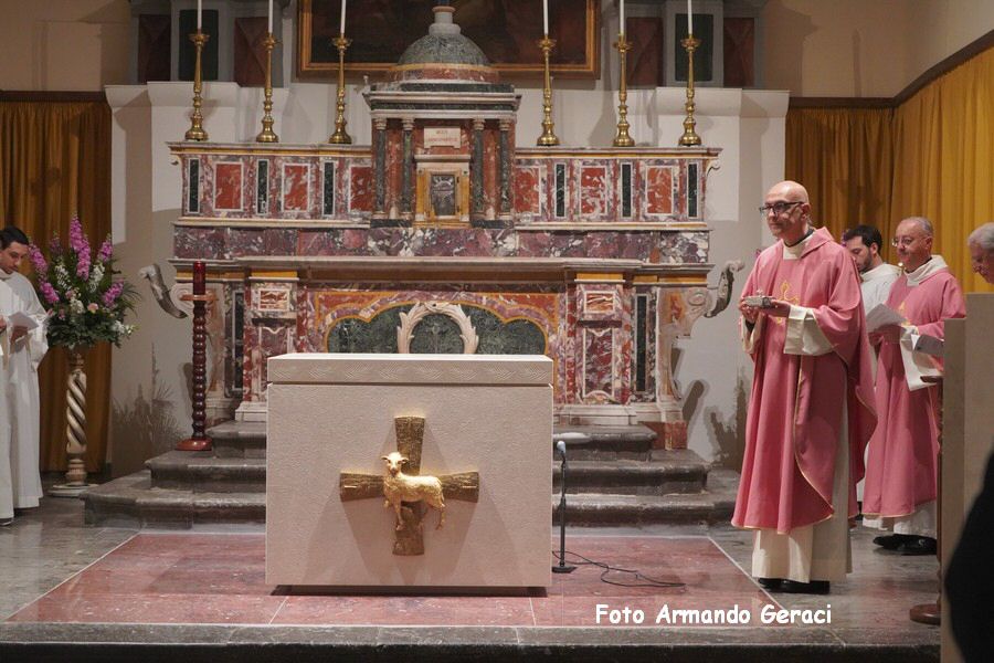 240309_Altare_Chiesa_Santo_Stefano_106.jpg