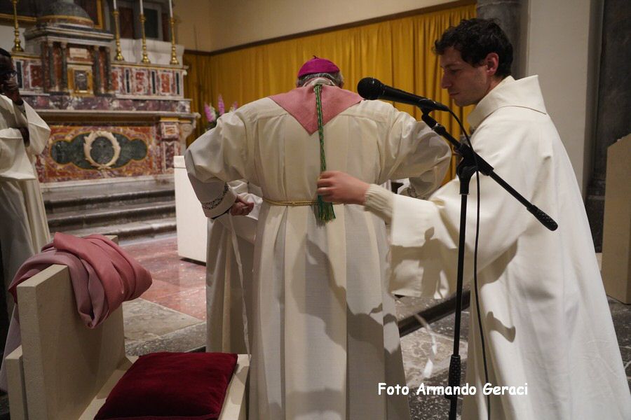 240309_Altare_Chiesa_Santo_Stefano_118.jpg