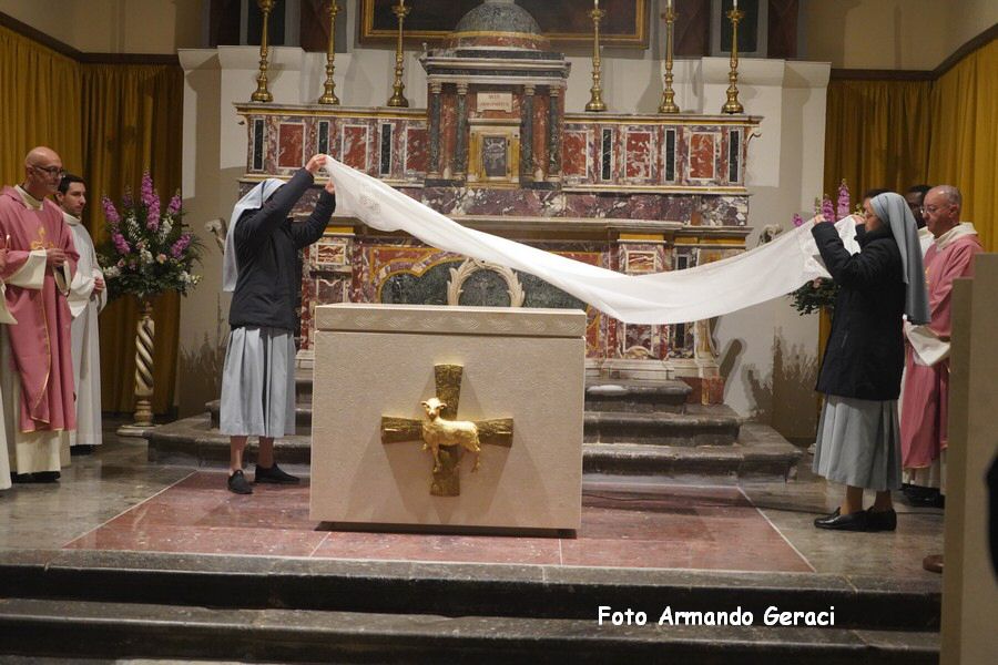 240309_Altare_Chiesa_Santo_Stefano_159.jpg