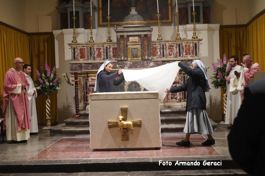 240309_Altare_Chiesa_Santo_Stefano_166.jpg