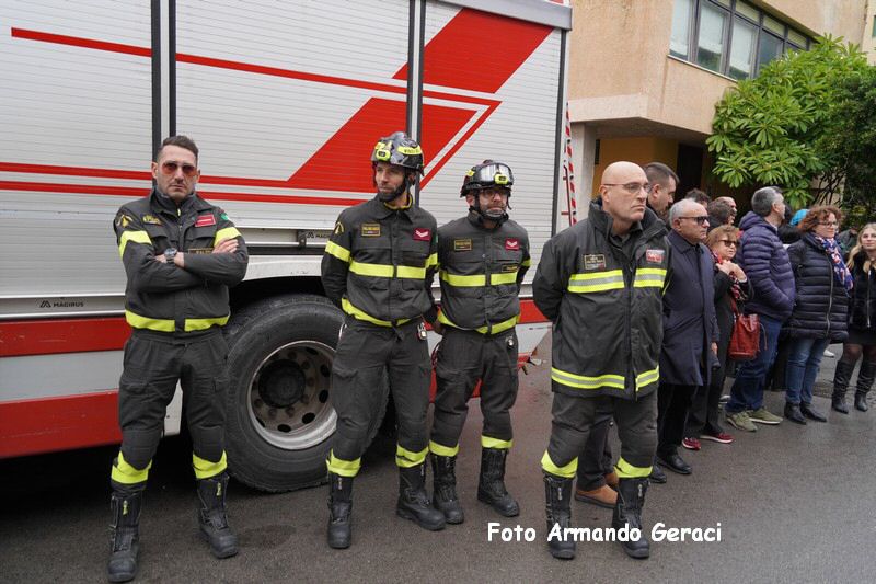 241208_Omaggio_Floreale_a_Maria_008.JPG