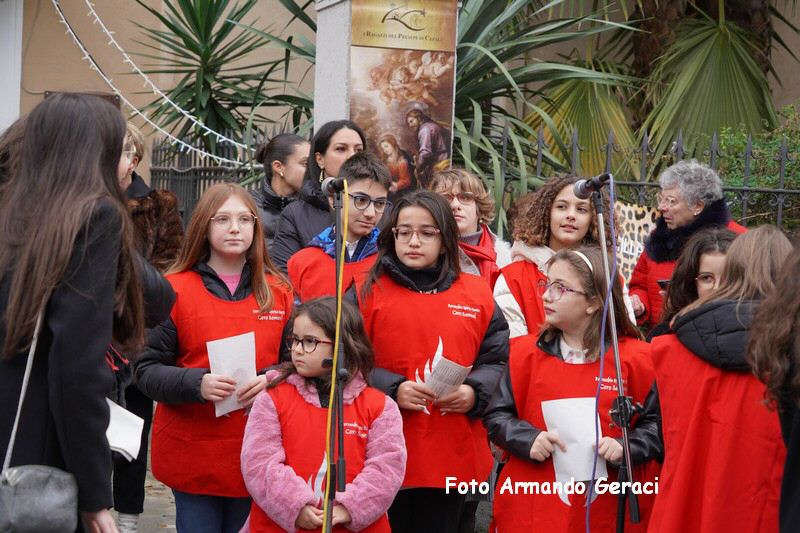 241208_Omaggio_Floreale_a_Maria_012.JPG