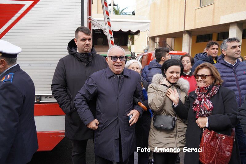 241208_Omaggio_Floreale_a_Maria_015.JPG