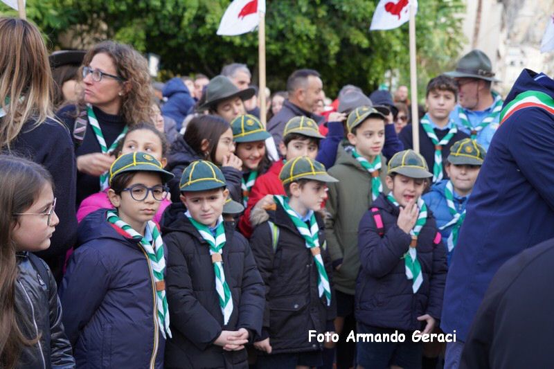 241208_Omaggio_Floreale_a_Maria_031.JPG