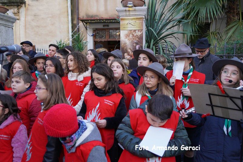 241208_Omaggio_Floreale_a_Maria_032.JPG