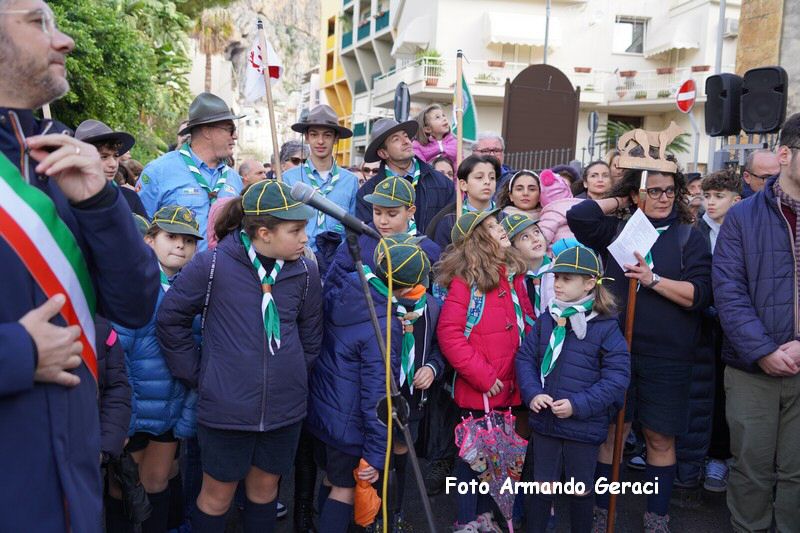 241208_Omaggio_Floreale_a_Maria_034.JPG