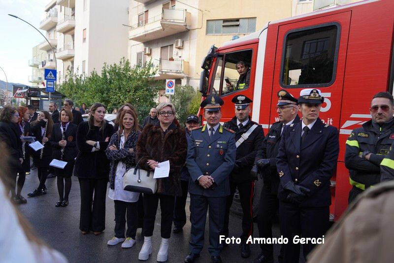 241208_Omaggio_Floreale_a_Maria_035.JPG