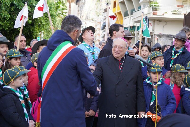 241208_Omaggio_Floreale_a_Maria_036.JPG