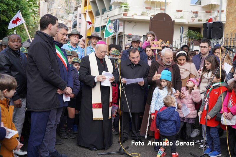241208_Omaggio_Floreale_a_Maria_062.JPG