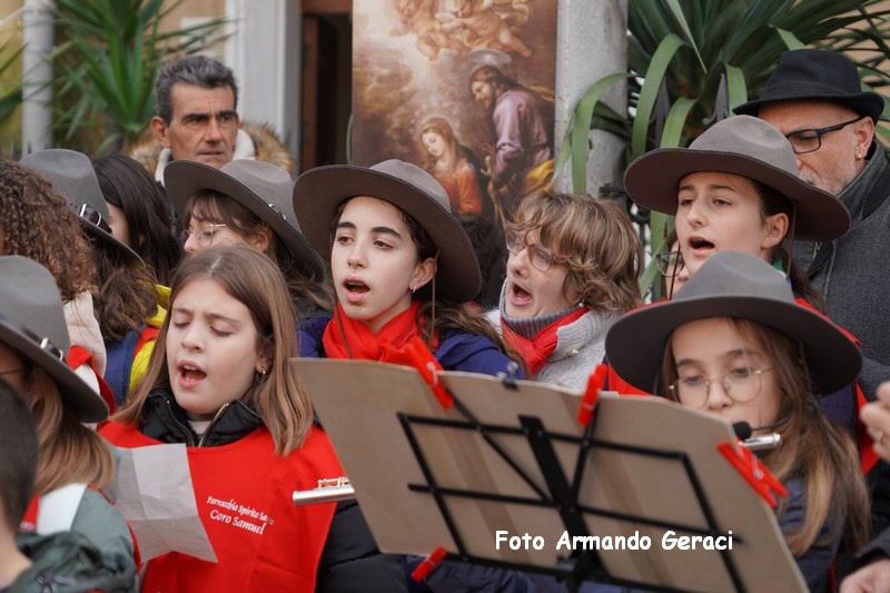 241208_Omaggio_Floreale_a_Maria_068.JPG