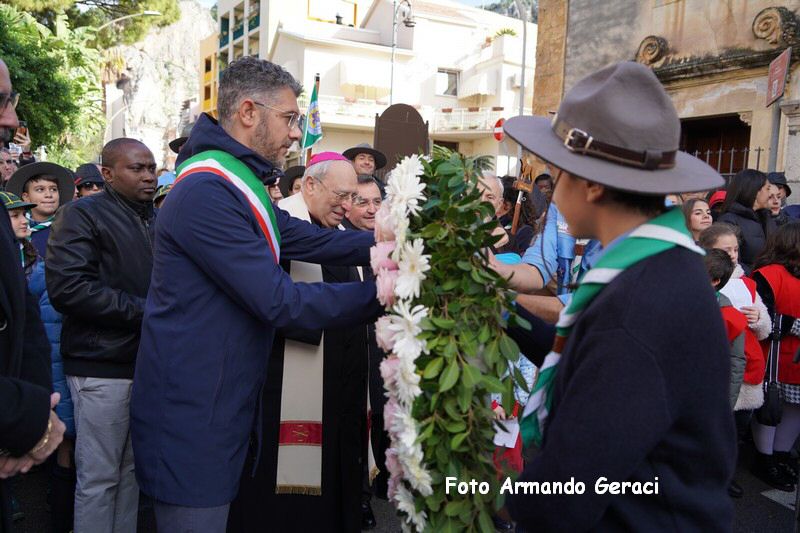 241208_Omaggio_Floreale_a_Maria_074.JPG
