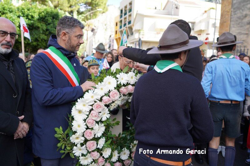 241208_Omaggio_Floreale_a_Maria_075.JPG