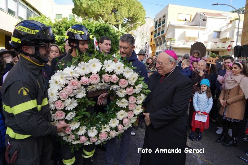 241208_Omaggio_Floreale_a_Maria_080.JPG