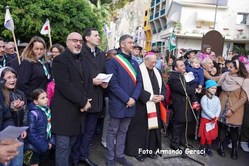 241208_Omaggio_Floreale_a_Maria_090.JPG