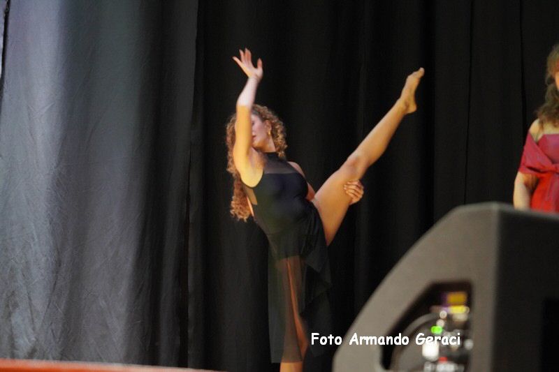 241216_Musica_Danza_sotto_Albero__037.jpg
