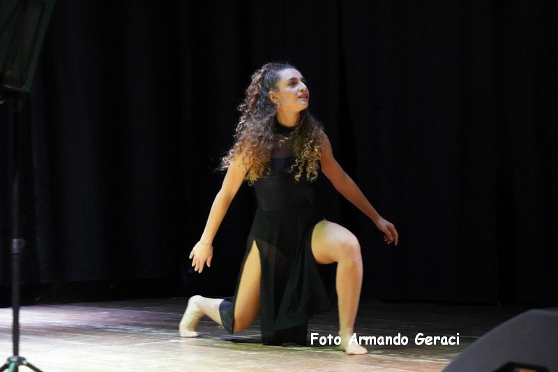 241216_Musica_Danza_sotto_Albero__113.jpg