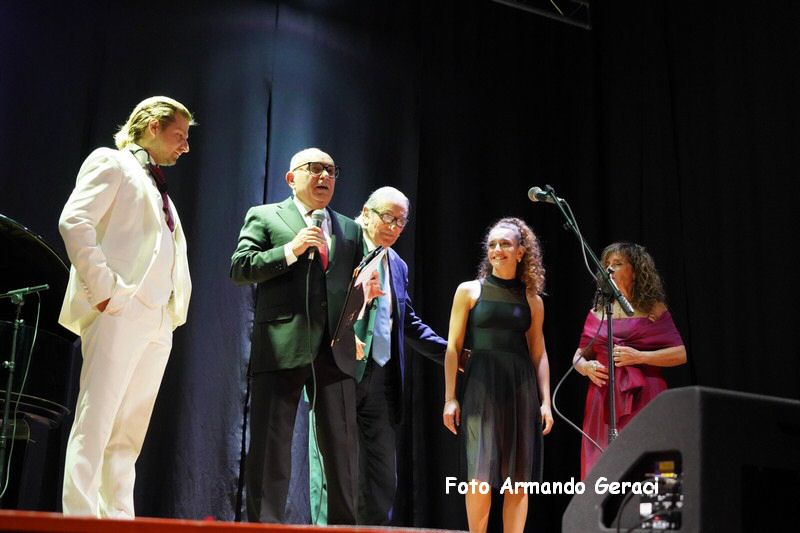 241216_Musica_Danza_sotto_Albero__125.jpg