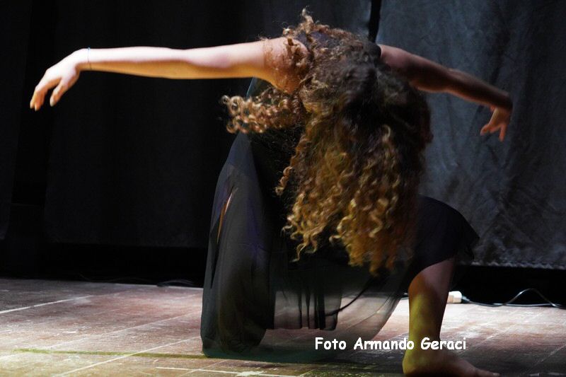 241216_Musica_Danza_sotto_Albero__149.jpg
