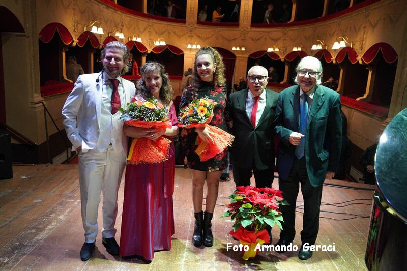241216_Musica_Danza_sotto_Albero__200.jpg